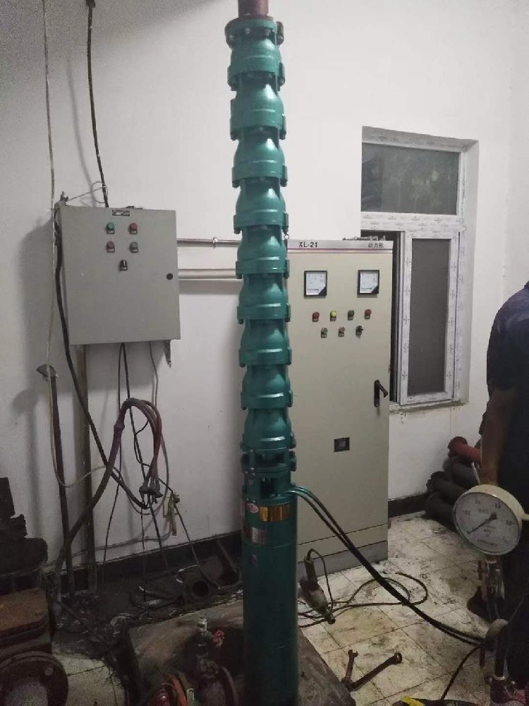 潛水泵